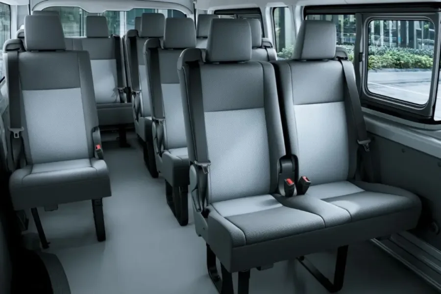 Private Hiace Transfer Hurghada – Spacious Ride for Up to 8 Passengers