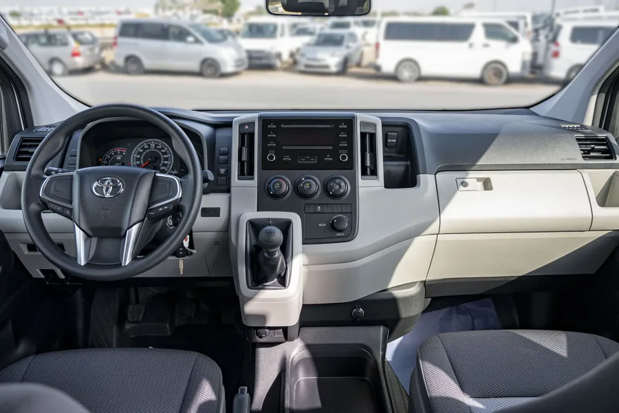 Private Hiace Transfer Hurghada – Spacious Ride for Up to 8 Passengers